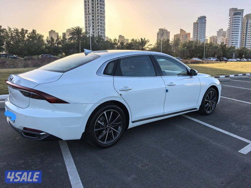 هيونداي ازيرا V63