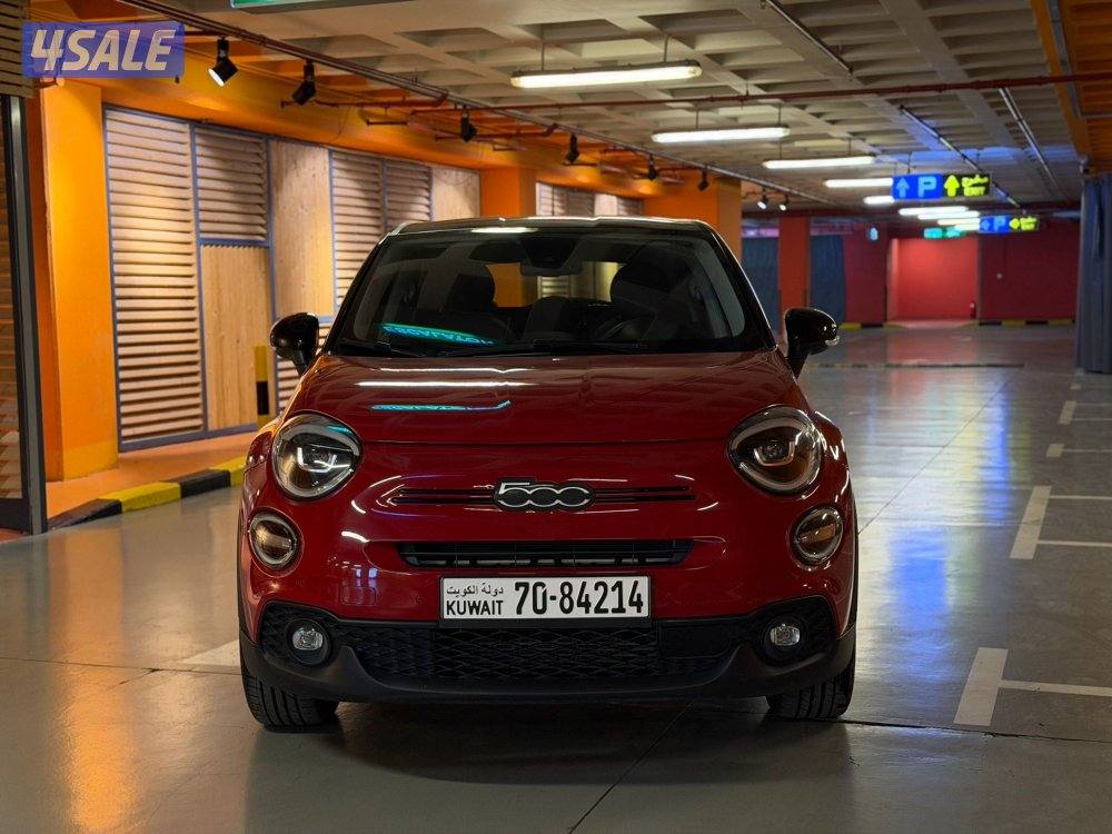 فيات 500X موديل 2023 عداد قليل 55 الف بحالة الوكاله بلاك اديشن9