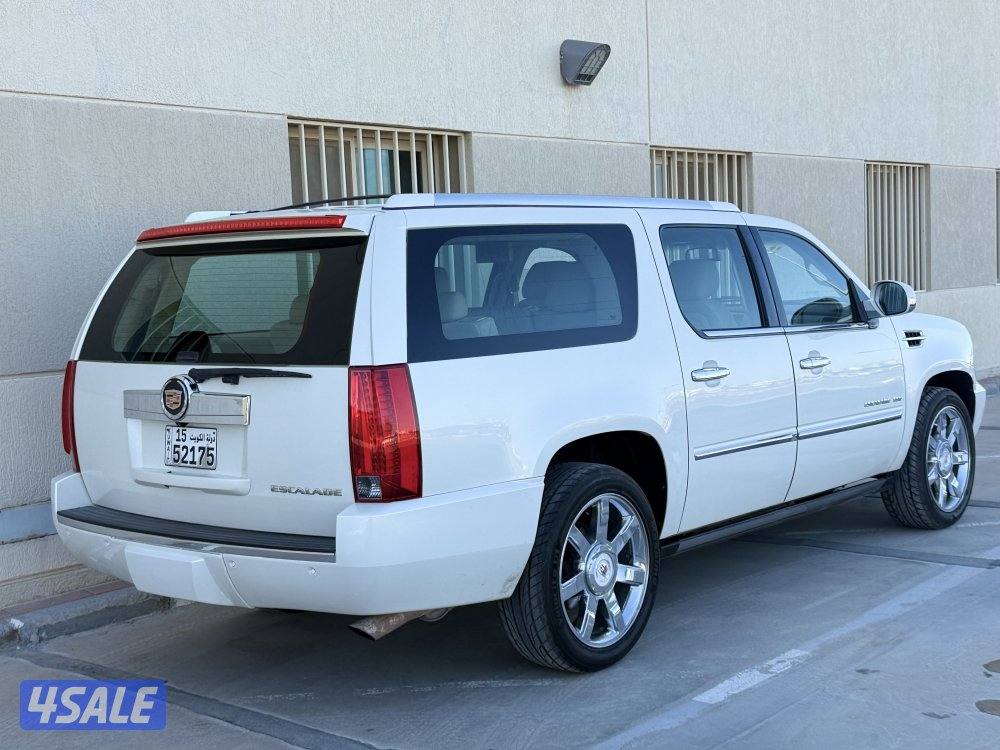 اسكاليد - موديل 2014 - عداد 303 - صبغ الوكاله - اعلى درجه - شرط الفحص2