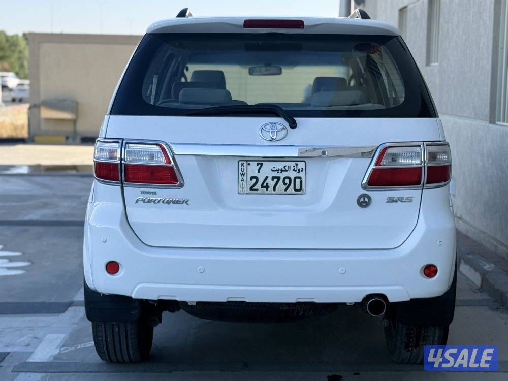 تويوتا فورتنر - موديل 2011 - عداد 313 - دبل جير - وارد الساير5