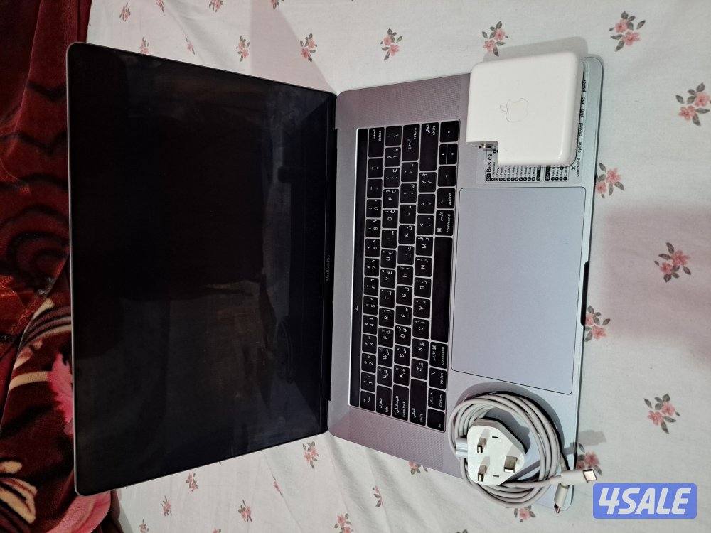MacBook pro 2018 16gb ram 512gb1