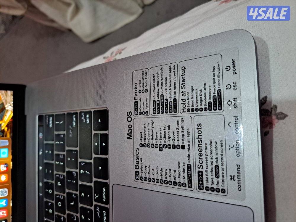 MacBook pro 2018 16gb ram 512gb8