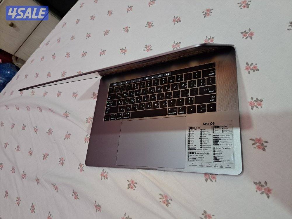 MacBook pro 2018 16gb ram 512gb9