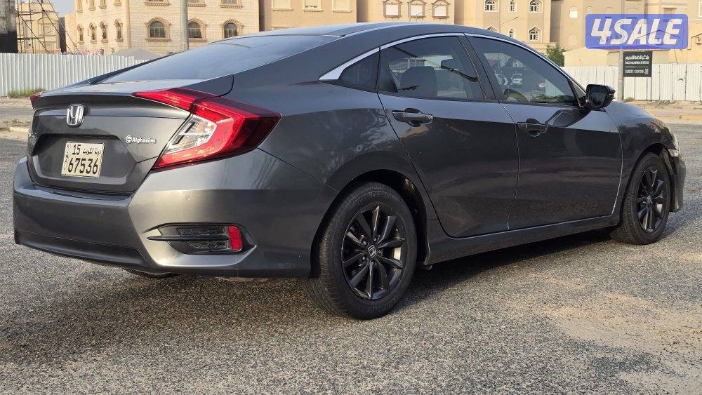 للبيع هوندا سيفيك _ 2020 _ عداد 1213