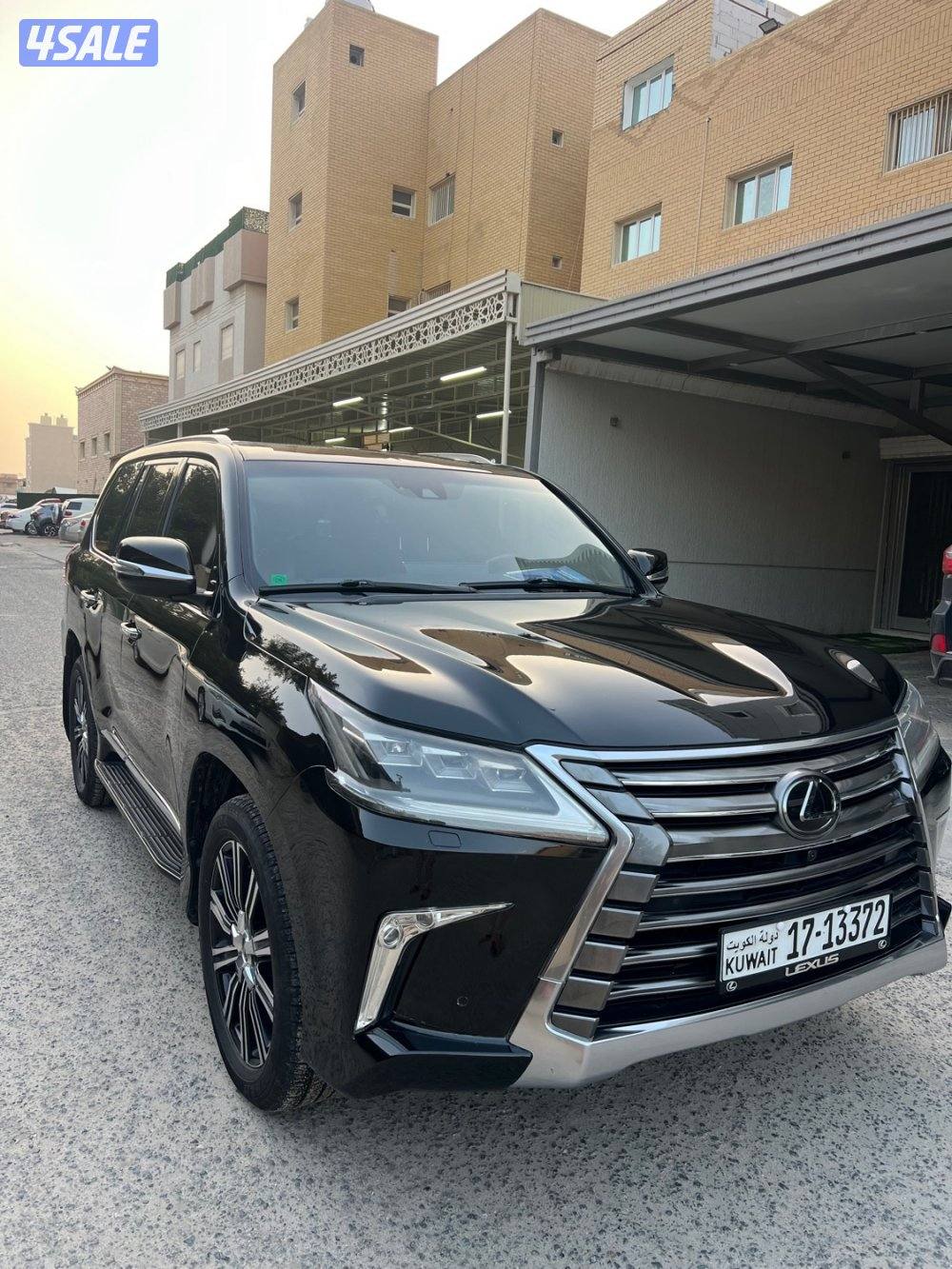 للبيع لكزس موديل 20202