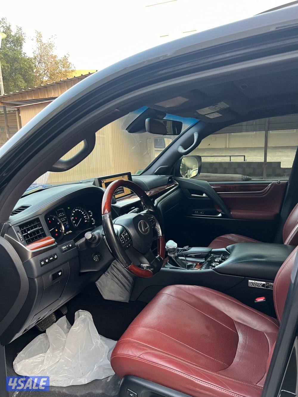 للبيع لكزس موديل 20208