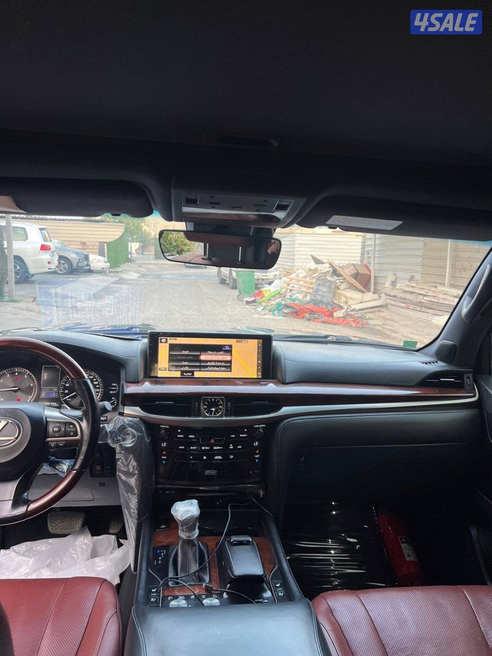 للبيع لكزس موديل 202010