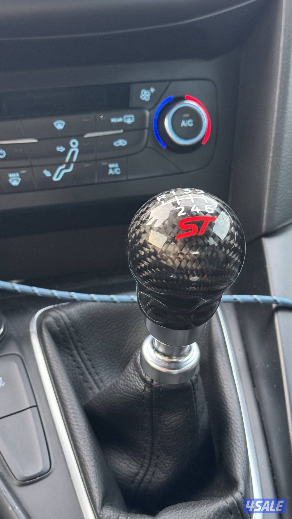 للبيع فورد فوكس ST قير عادي شرط الفحص4