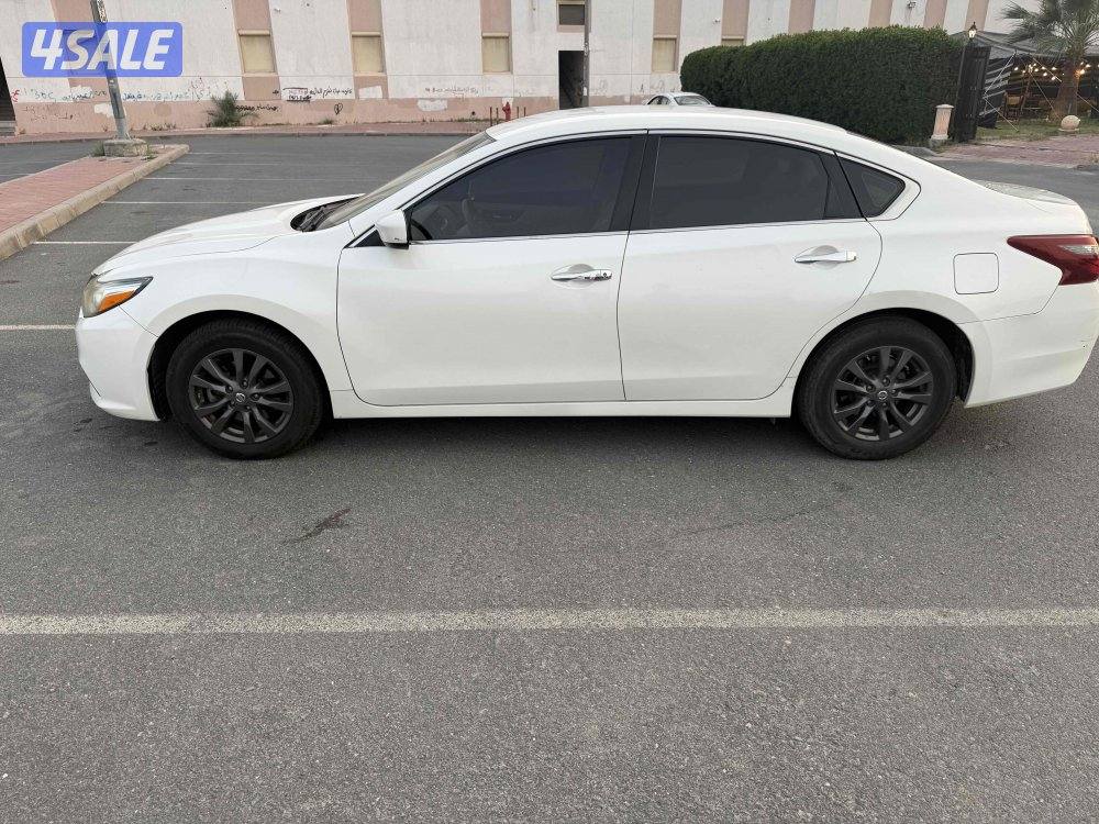 التيما موديل 2018 بحالة ممتازه استعمال شخصي الممشى 83000 شرط الفحص2