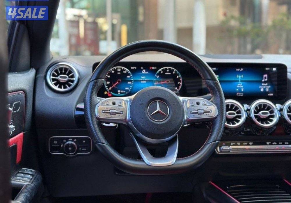 للبيع مرسيدس GLA200-2021 عداد:844