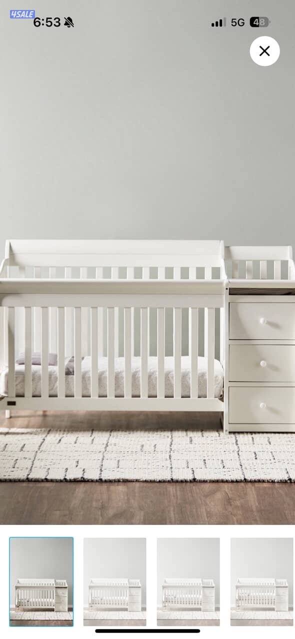 للبيع سرير و ادراج تبديل للبيبي من giggles شبه جديد لا يوجد فيه اي خدش0