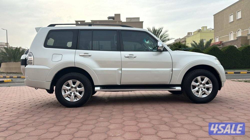 للبيع جيب باجيرو موديل 2017 صبغ الوكالة كأمل الموصفات0