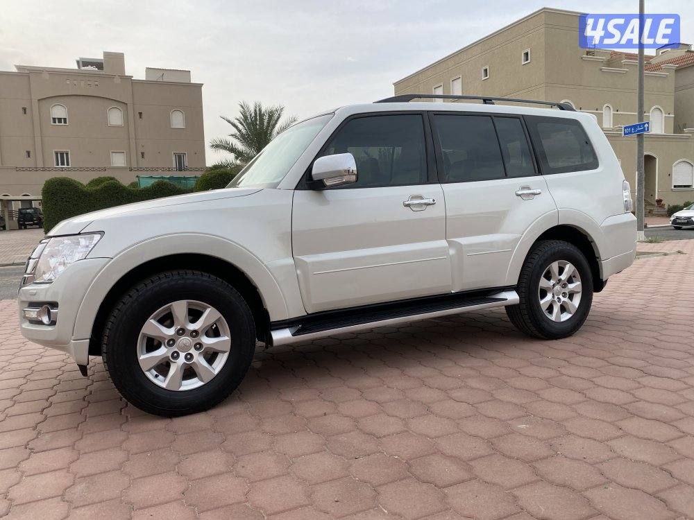 للبيع جيب باجيرو موديل 2017 صبغ الوكالة كأمل الموصفات1