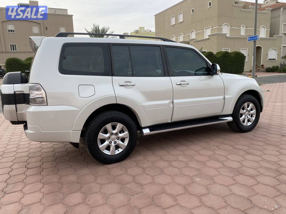 للبيع جيب باجيرو موديل 2017 صبغ الوكالة كأمل الموصفات3