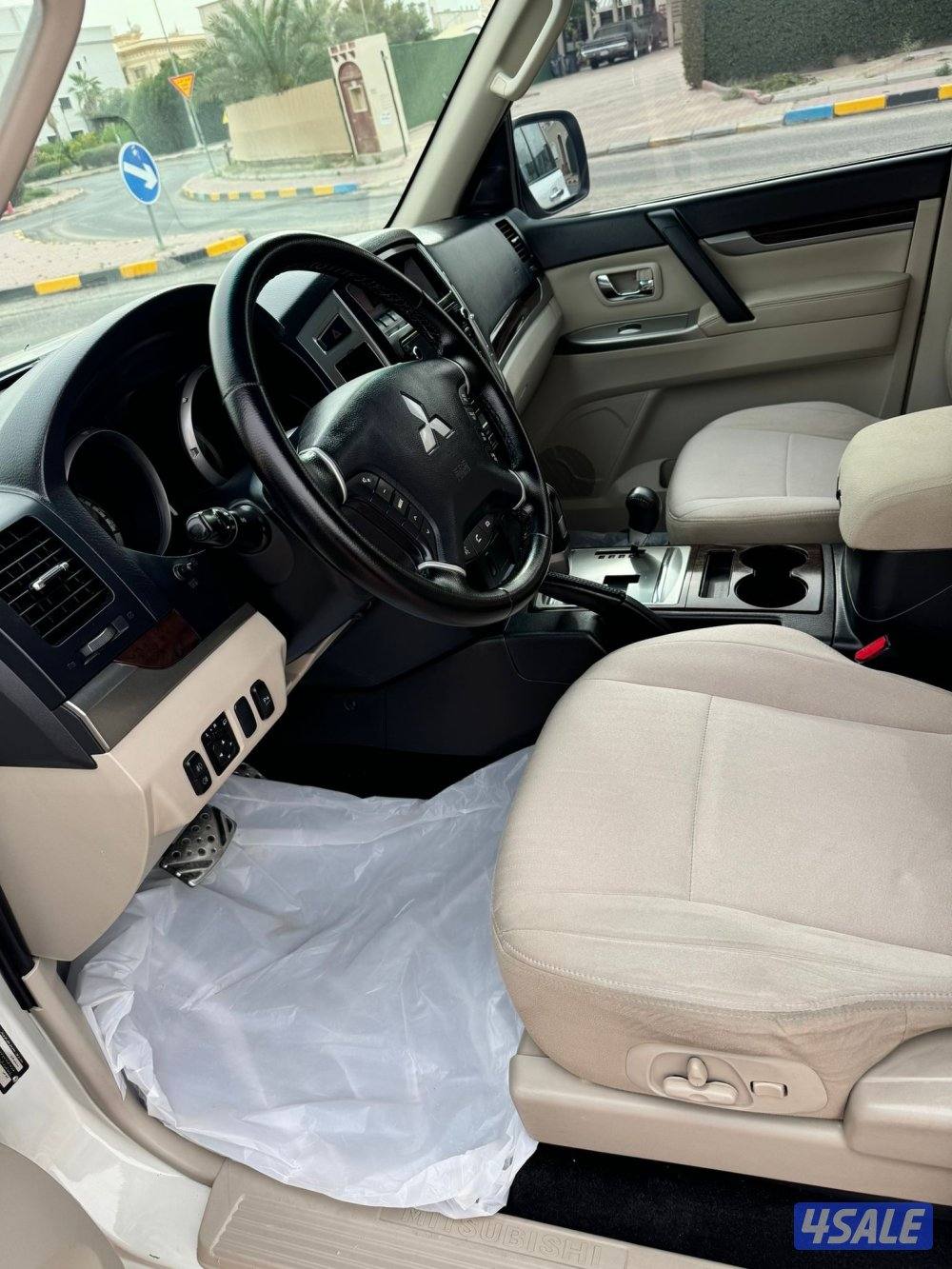 للبيع جيب باجيرو موديل 2017 صبغ الوكالة كأمل الموصفات6