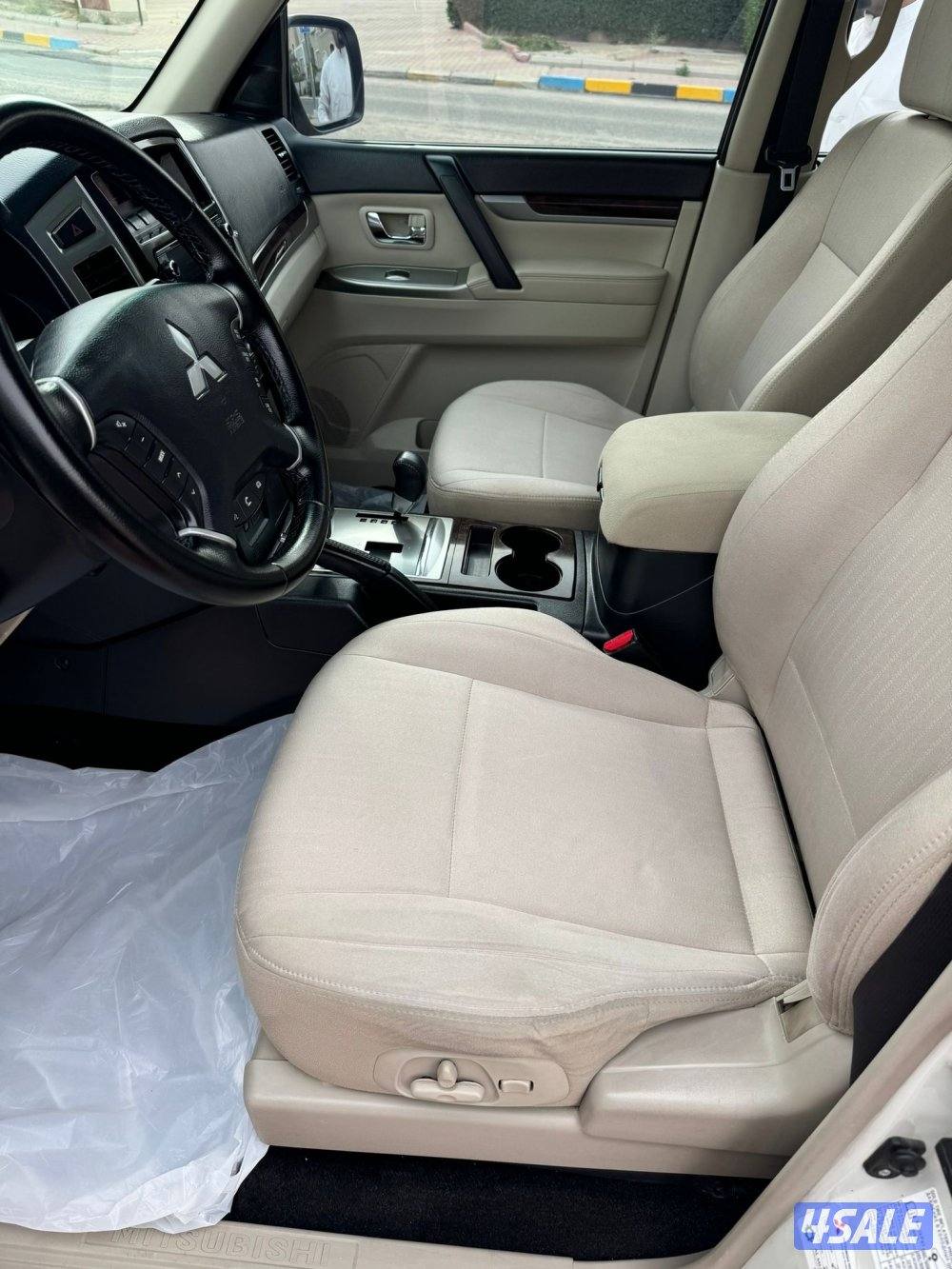 للبيع جيب باجيرو موديل 2017 صبغ الوكالة كأمل الموصفات7