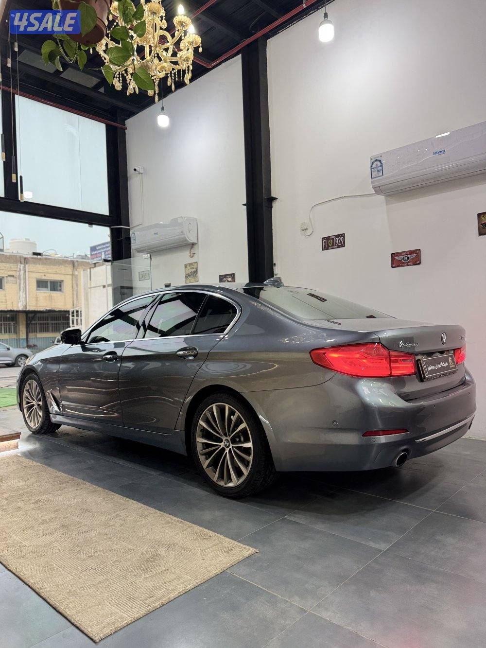 Bmw 530i ( Luxury Line )2