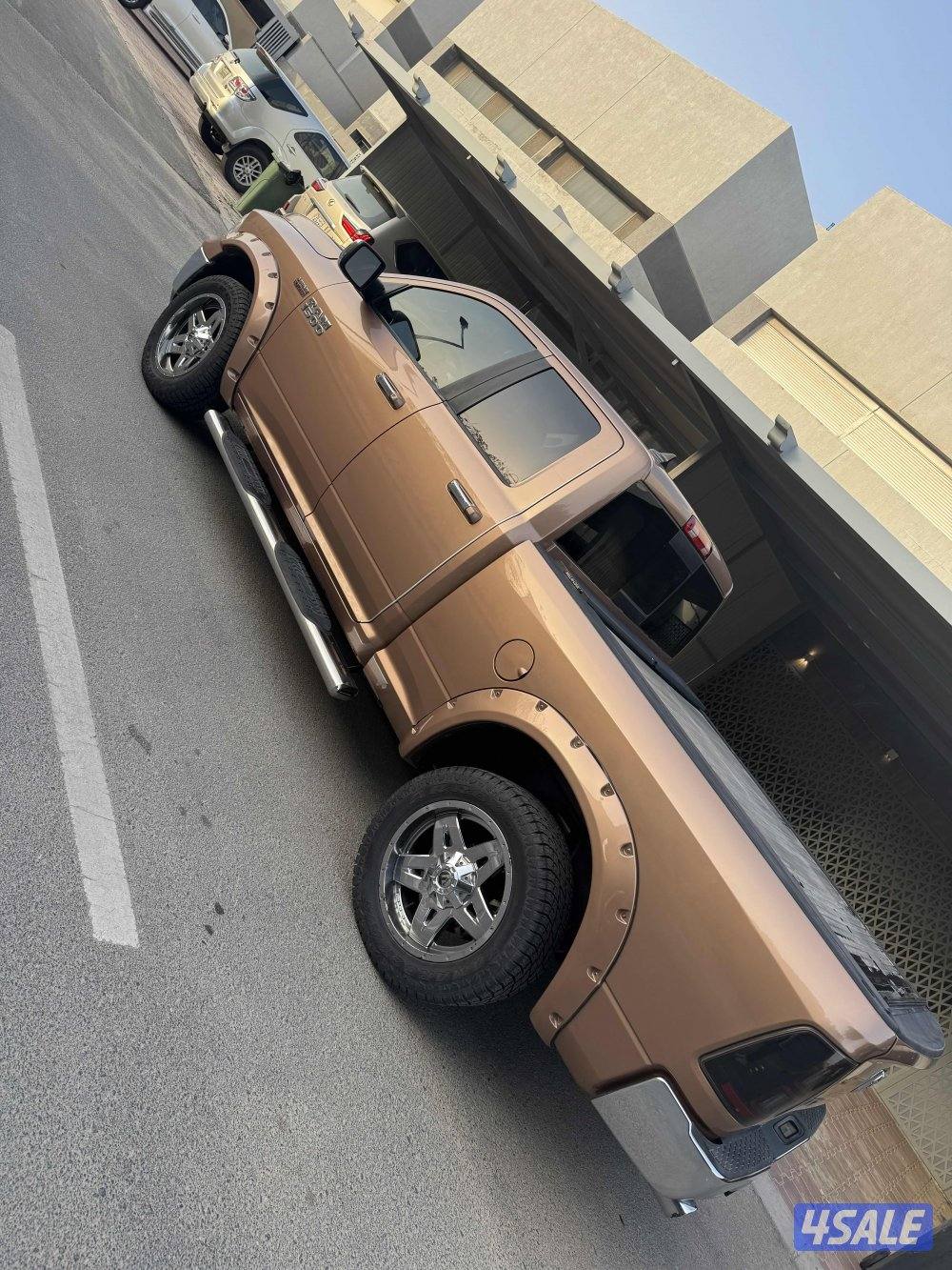 للبيع وانيت دوج رام صدر ونص1