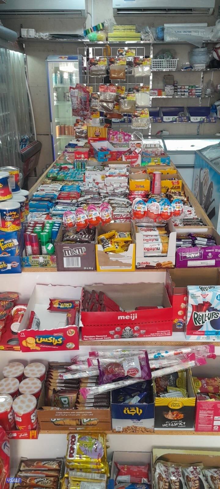 للبيع بقالة بالسالمية مساحة ٣٢ متر4