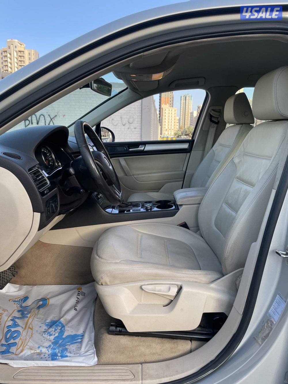 للبيع جيب طوارق موديل 20126