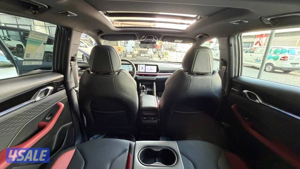 جيلي كولوراي Sعداد 5.800  فل اوبشن اعلى درجه كامله المواصفات7