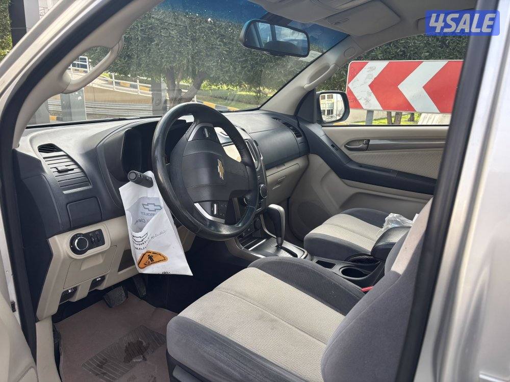 للبيع جيب شفر بليزر موديل 2016 بحاله ممتازه سرفس وكاله6