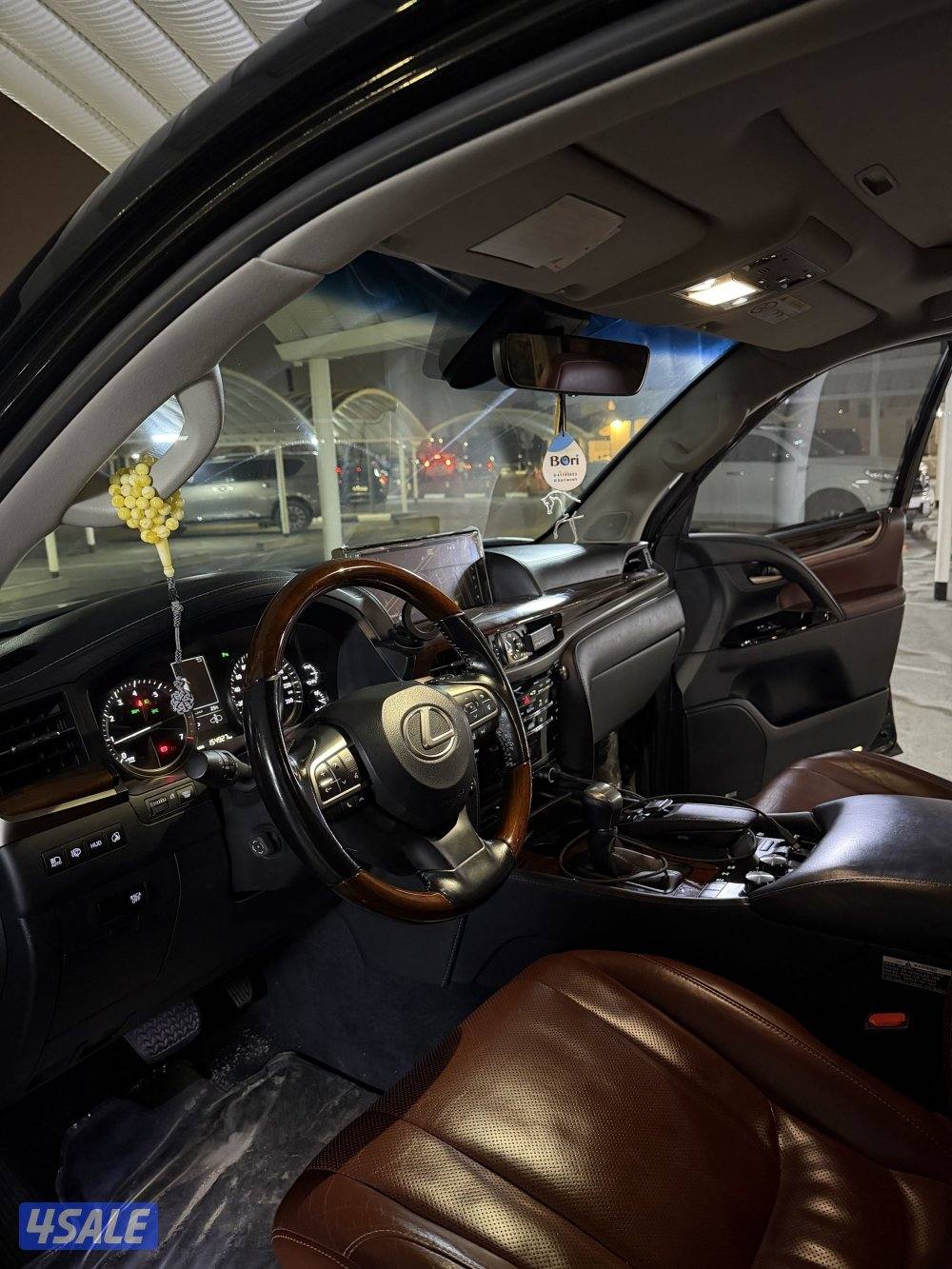 جيب لكزس٢٠١٧2