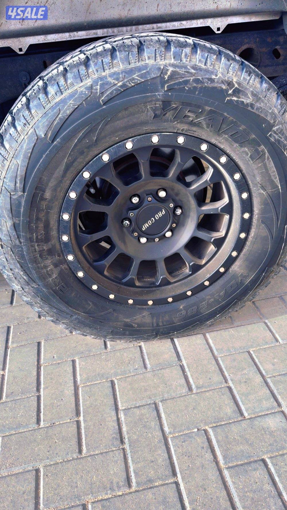 للبيع رنقات 4 جدد مع براغيهم ورمانتهم انظاف ولا زلق فيهم مع تواير حجري2