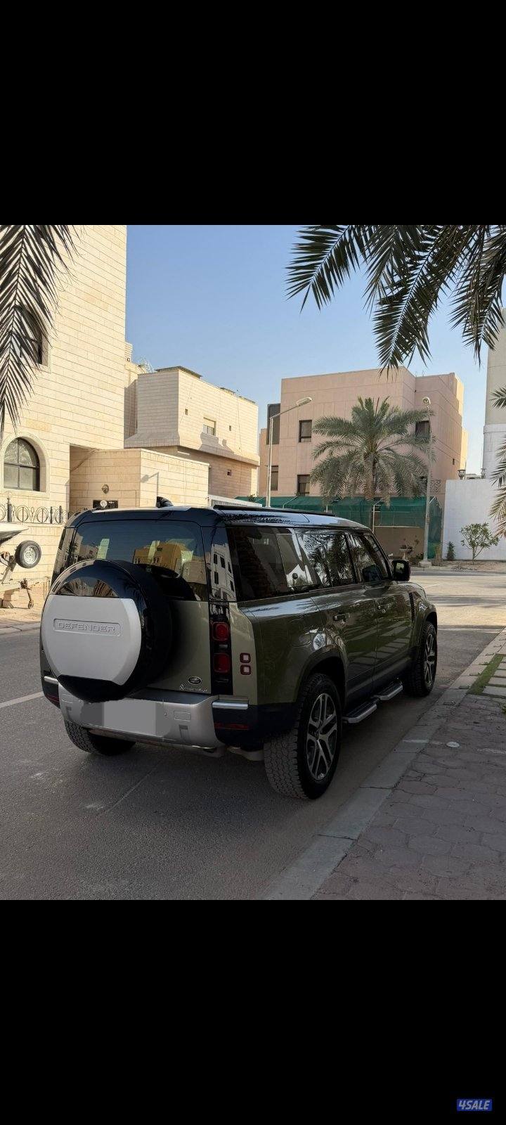 للبيع لاند روفر  ديفندر 6 سلندر5