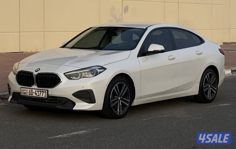 للبيع بي ام دبليو 218i موديل 2021 وارد الغانم شرط الفحص بالكامل0