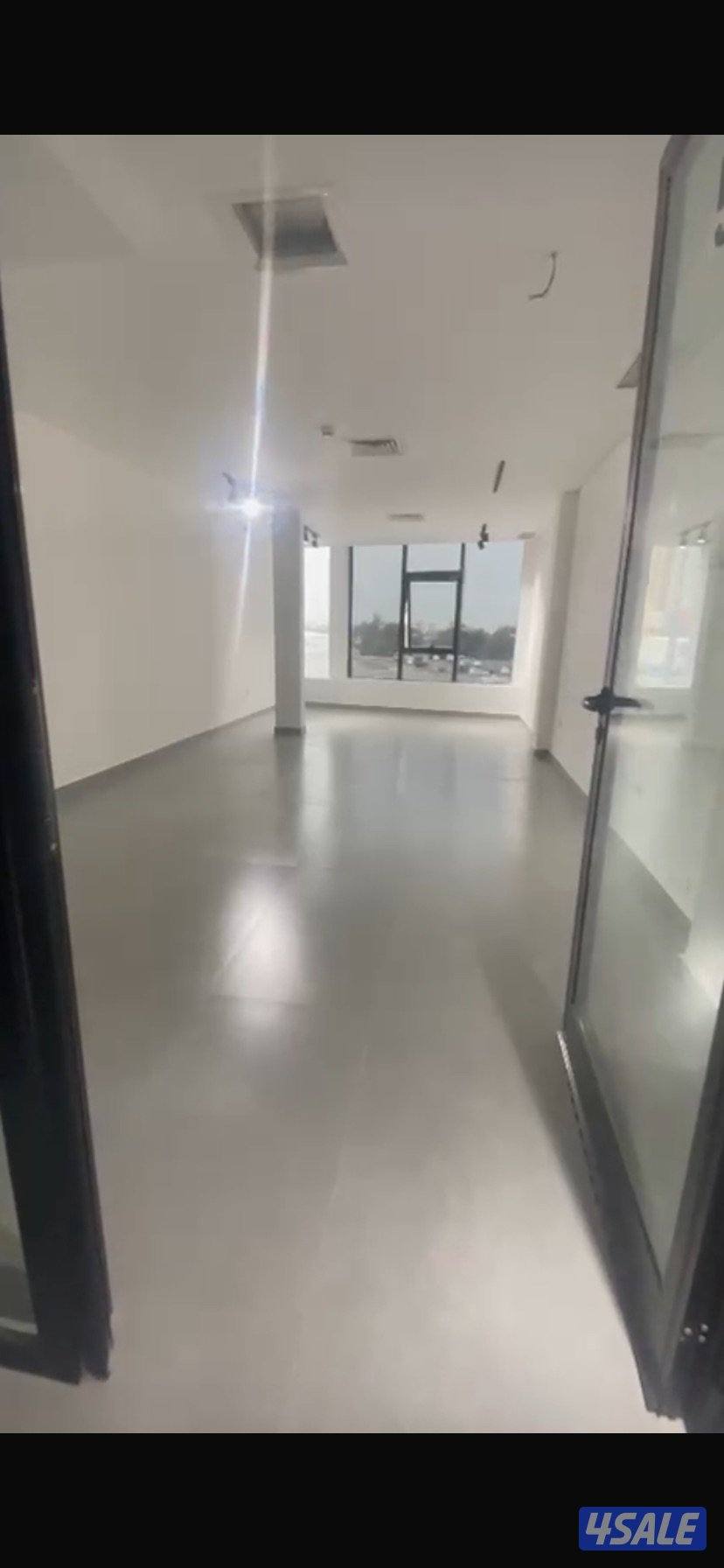 مكاتب وادوار تجارية في العاصمة1