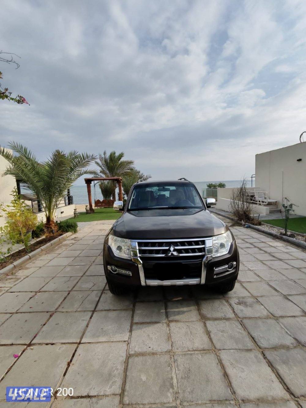 للبيع باجيرو 2018 بحالة ممتازة1