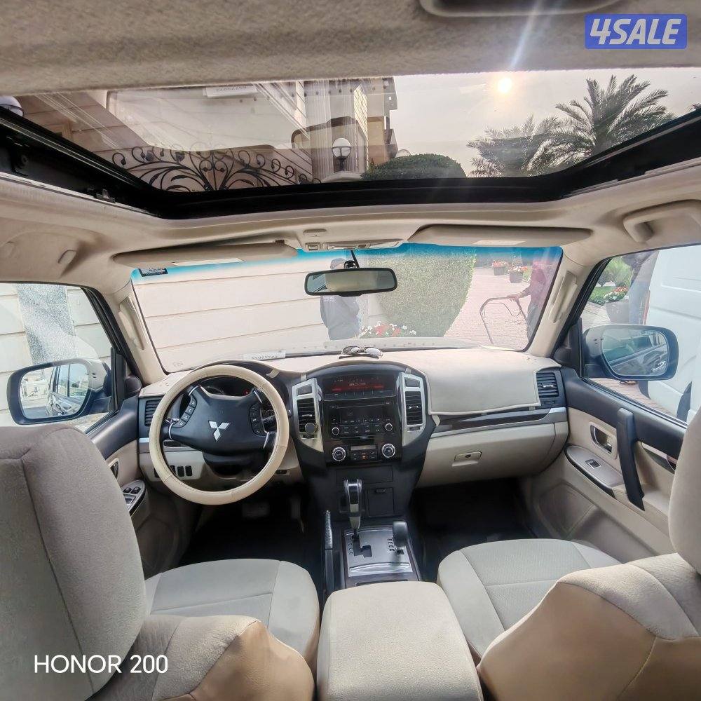 للبيع باجيرو 2018 بحالة ممتازة4