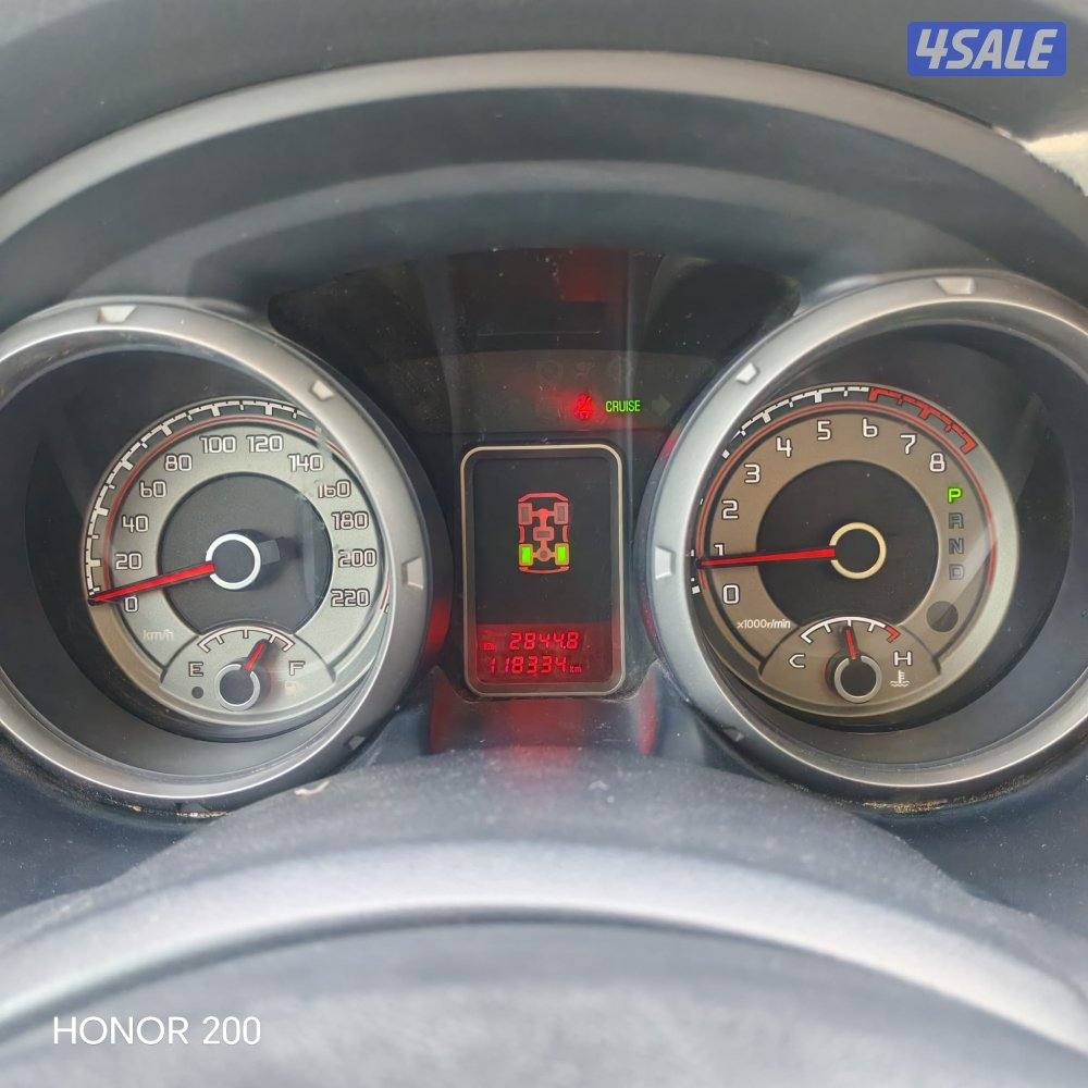 للبيع باجيرو 2018 بحالة ممتازة5