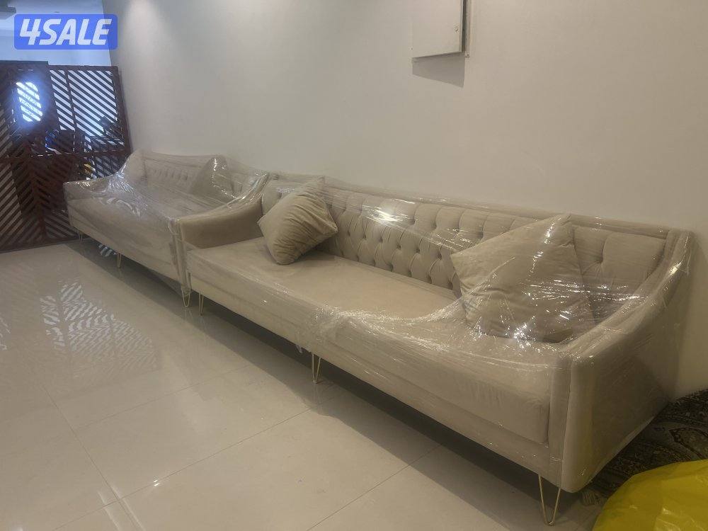 للبيع غنفات بمنطقة الشهداء استعمال خفيف عدد ٢ طول كل وحده 2.803