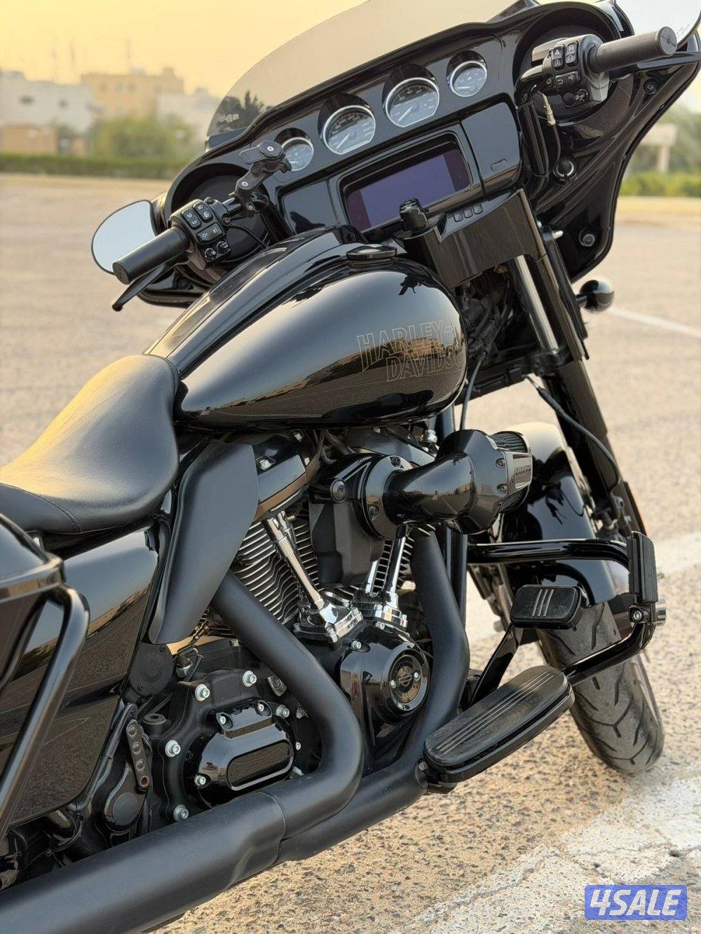 للبيع هارلي ديفيدسون ستريت قلايد 117CC ST8