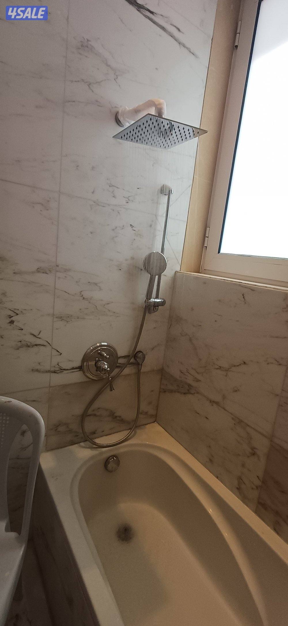 Professional Plumber - فني صحي12