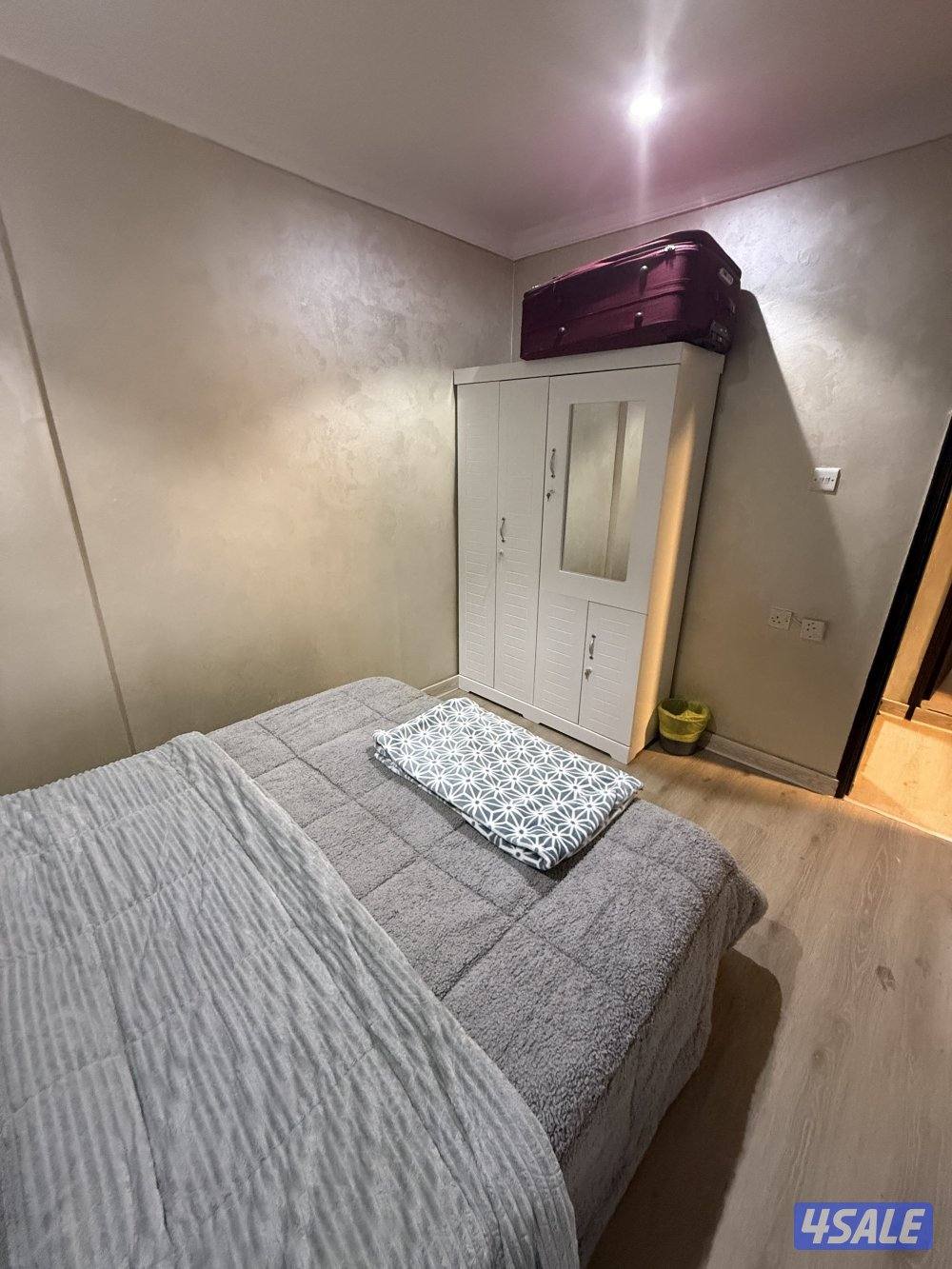 يوجد لدينا شقق الايجار غرفة وصالة ومطبخ وحمام5