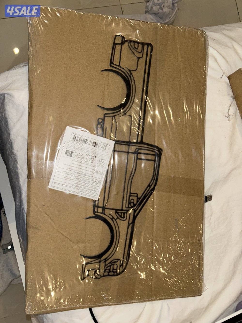 للبيع لوحه على شكل f-150 تركب على الطوفه0