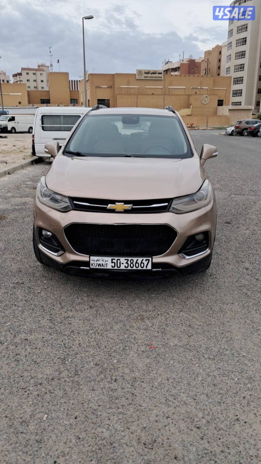 للبيع تراكس1