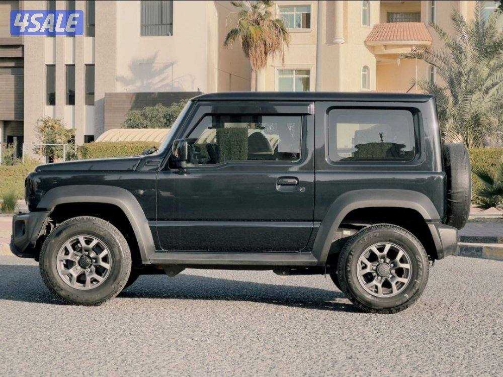 سوزوكي جيمني 2025 باب واحد عداد :9600 سيرفس منتظم تحت الكفاله 
خاليه م3