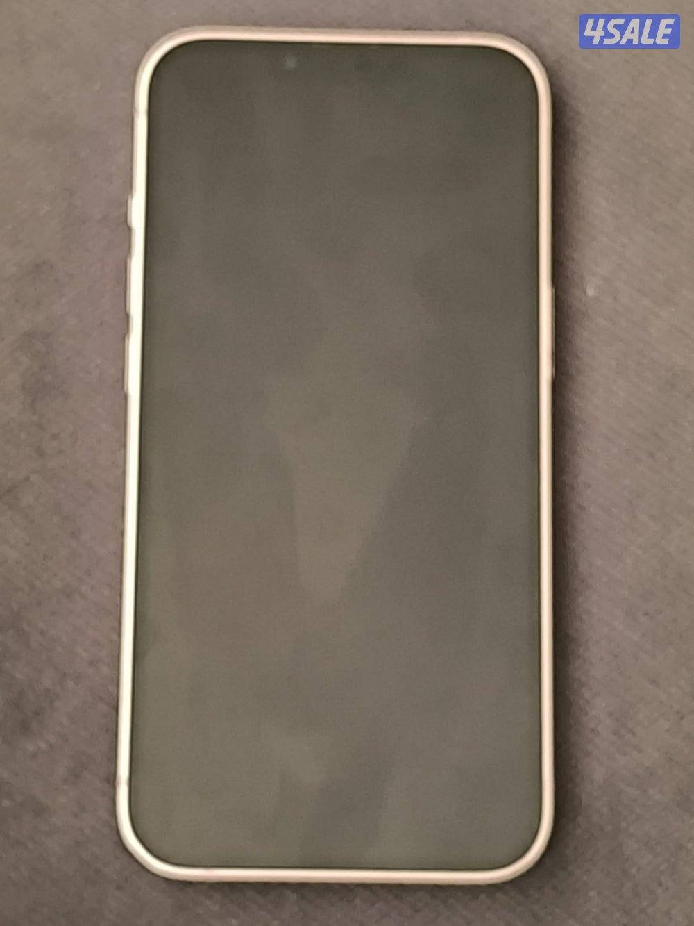 iPhone 13 and iPhone 8 pulse1