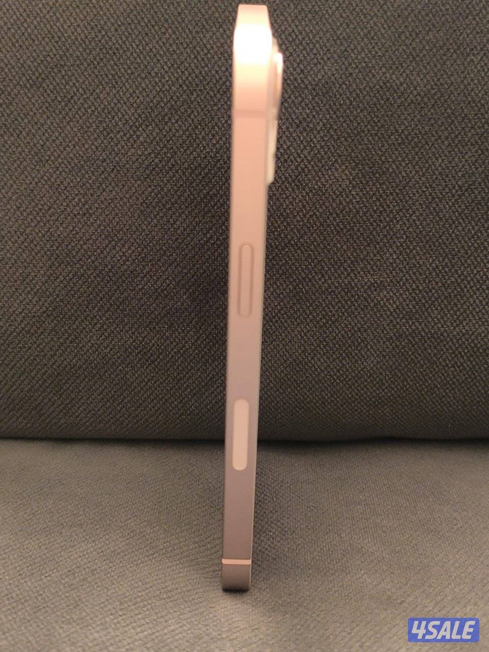 iPhone 13 and iPhone 8 pulse3