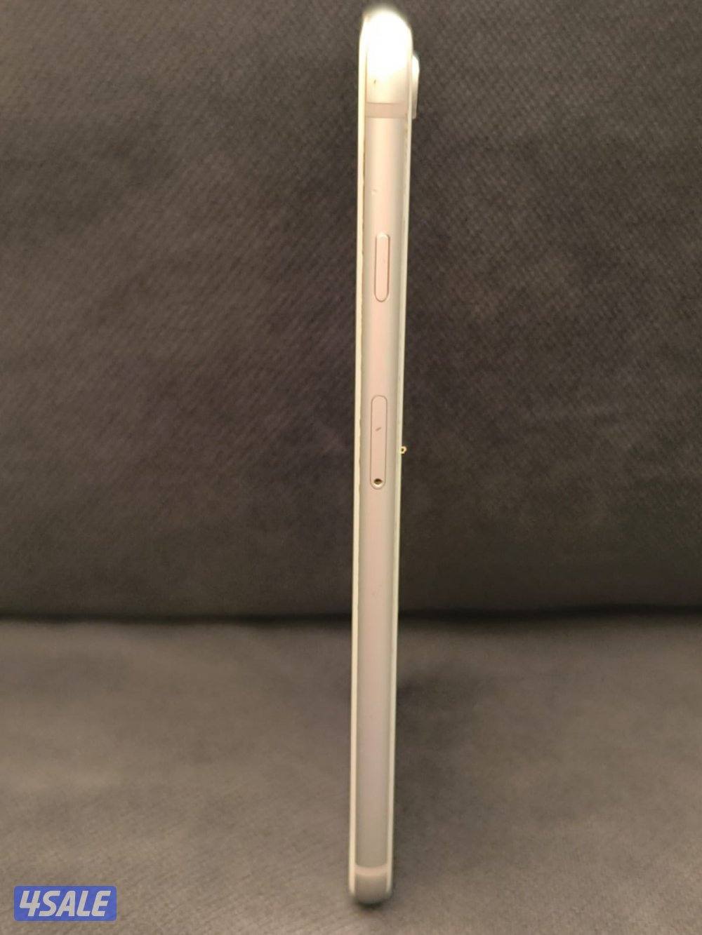 iPhone 13 and iPhone 8 pulse7