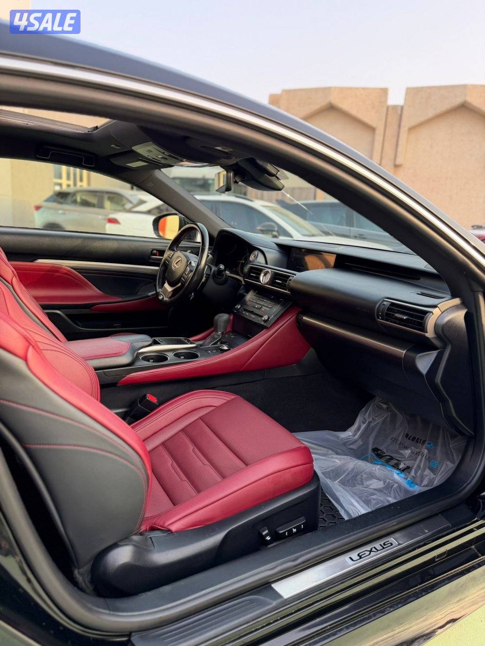 البيع كاش او اقساط لكزسRC300 موديل 20187