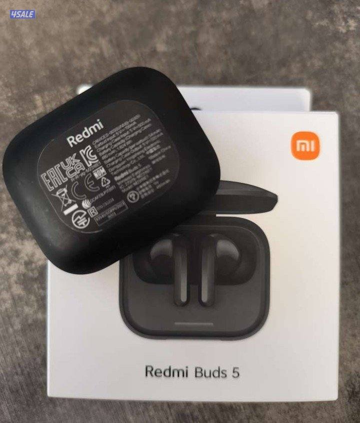 iPhone 13 and iPhone 8 pulse14