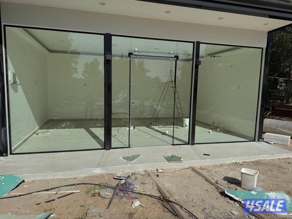 فني زجاج ومرايا وشاور بكس وطاولات طعام وتركيب جميع انواع الزجاج10