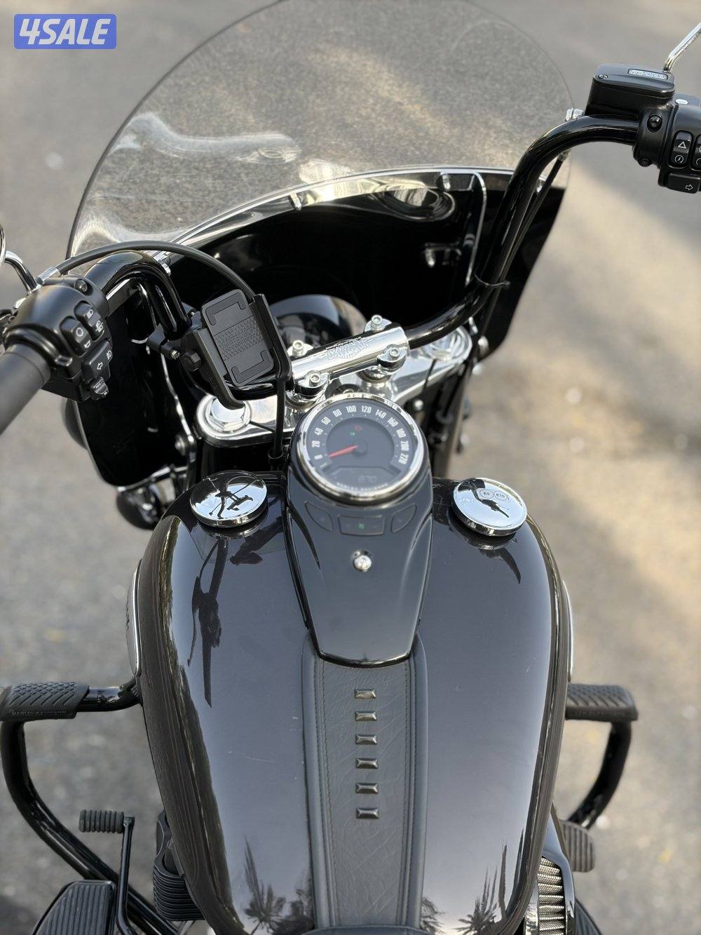 للبيع هارلي هيرتج4