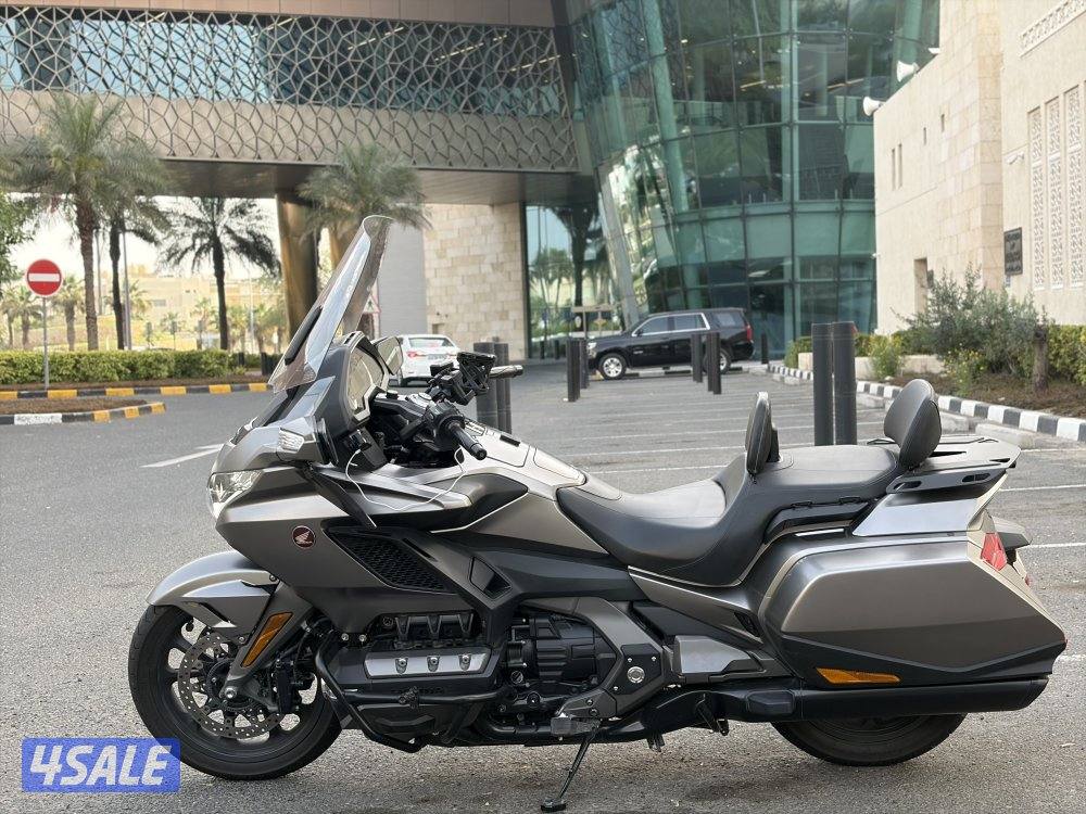 Touring HONDAGOLD WING DCT 2018موديل4