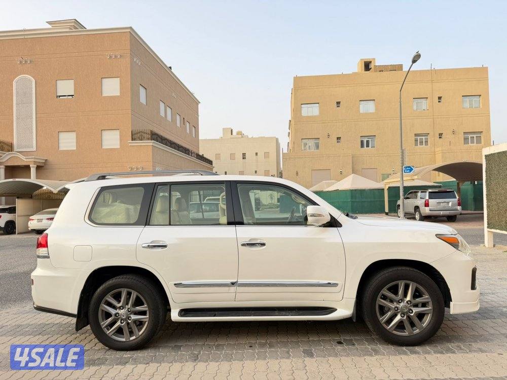 للبيع لكزس 2013 صبغ الوكاله1